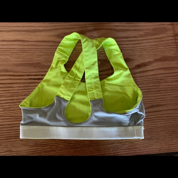 Lululemon sports bra - Picture 3 of 5
